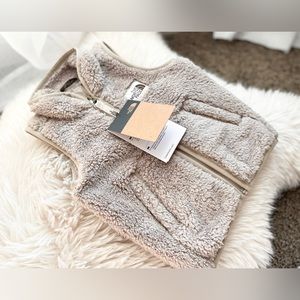 The North Face Campshire Fleece Vest - Size 2T